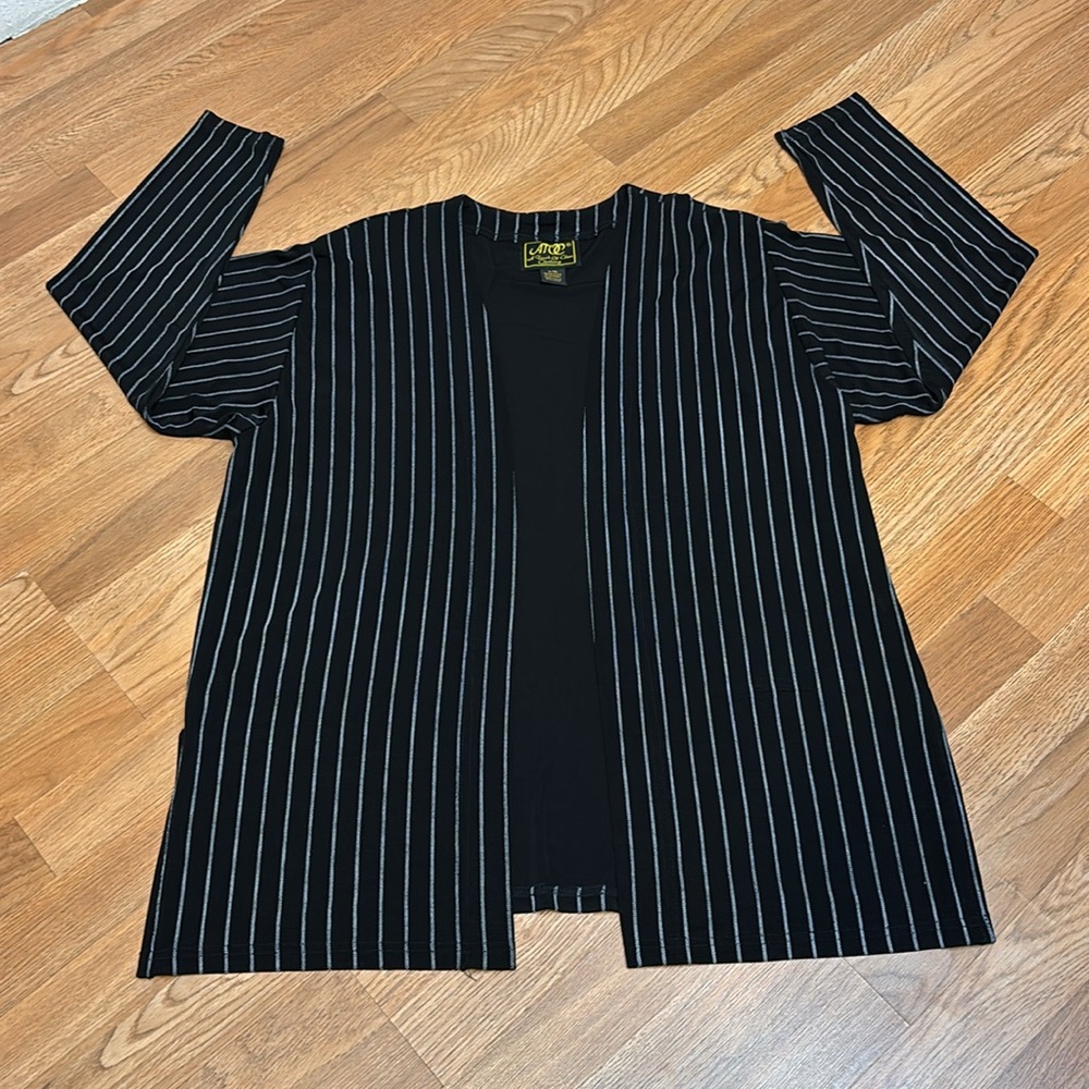 Vintage A Touch of Class black and white open long sleeve blazer. Size L/XL.
